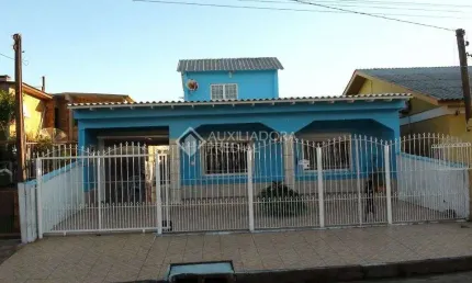 Casa com 3 quartos à venda na Carlos Nobre, 205, Jardim Santa Rita, Guaíba, 150 m2 por R$ 320.000
