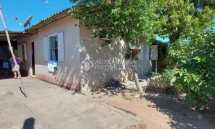 Casa com 2 quartos à venda na CINQUENTA E TRES (CJ HAB R C GONCALVES), 97, Jardim Santa Rita, Guaíba, 76 m2 por R$ 260.000