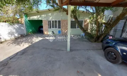 Casa com 2 quartos à venda na Rua Rui Barbosa, 642, Alegria, Guaíba, 90 m2 por R$ 490.000