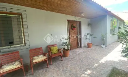 Casa com 3 quartos à venda na Avenida Perimetral, 127, Centro, Guaíba, 200 m2 por R$ 520.000