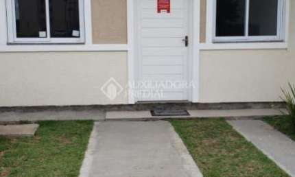 Casa com 2 quartos à venda na Avenida Adão Foques, 2465, Passo Fundo, Guaíba, 44 m2 por R$ 196.000