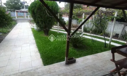 Casa com 4 quartos à venda na dos Metalúrgicos, 228, Harmonia, Canoas, 80 m2 por R$ 300.000