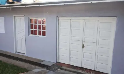 Casa com 3 quartos à venda na Estados Unidos, 6, Guajuviras, Canoas, 120 m2 por R$ 250.000