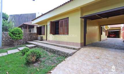 Casa com 3 quartos à venda na Avenida Carneiro da Fontoura, 651, Passo da Areia, Porto Alegre, 195 m2 por R$ 795.000