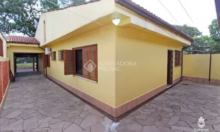 Casa com 3 quartos à venda na Avenida Carneiro da Fontoura, 651, Passo da Areia, Porto Alegre, 195 m2 por R$ 795.000