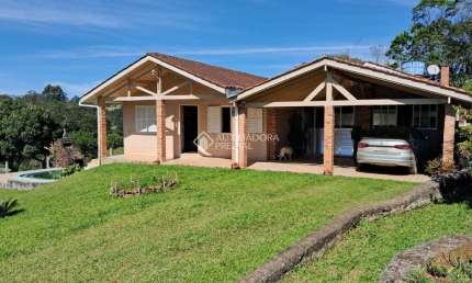 Fazenda à venda na Fazenda, 3314, Fazenda Fialho, Taquara, 190 m2 por R$ 790.000