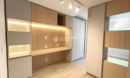 Apartamento com 1 quarto à venda na Avenida Coronel Lucas de Oliveira, 2303, Petrópolis, Porto Alegre, 31 m2 por R$ 230.000
