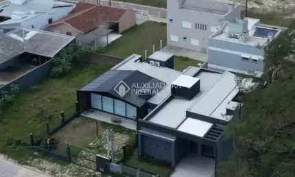 Casa com 2 quartos à venda na rua das azaléias, 384, noiva do mar, xangri-lá, 210 m2 por r$ 1.746.000