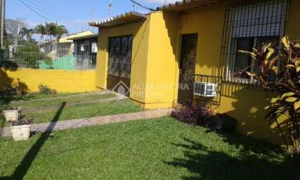 Casa em condomínio fechado com 3 quartos à venda na Rua Ary E. Preissler, 65, Rubem Berta, Porto Alegre, 53 m2 por R$ 279.000