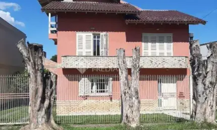 Casa com 3 quartos à venda na Rua Roraima, 345, Igara, Canoas, 270 m2 por R$ 950.000