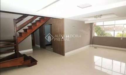 Cobertura com 3 quartos à venda na Rua Frederico Etzberger, 481, Nonoai, Porto Alegre, 298 m2 por R$ 935.000
