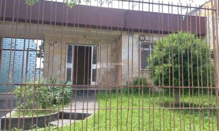 Casa com 3 quartos à venda na Avenida Luiz Moschetti, 340, Vila João Pessoa, Porto Alegre, 230 m2 por R$ 440.000