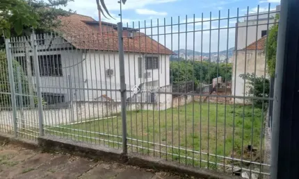 Terreno à venda na rua guararapes, 55, petrópolis, porto alegre, 261 m2 por r$ 650.000