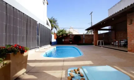 Casa com 2 quartos à venda na Rua Ancara, 118, Espírito Santo, Porto Alegre, 220 m2 por R$ 850.000