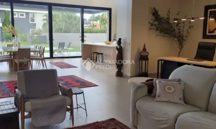 Casa em condomínio fechado com 3 quartos à venda na Avenida Juca Batista, 8000, Belém Novo, Porto Alegre, 350 m2 por R$ 3.300.000