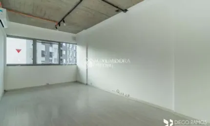 Sala comercial à venda na Avenida Assis Brasil, 4550, São Sebastião, Porto Alegre, 26 m2 por R$ 210.000