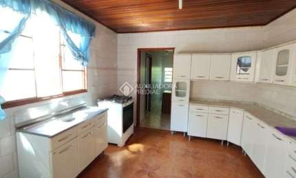 Casa com 3 quartos à venda na Antônio José de Santana, 1127, Lomba do Pinheiro, Porto Alegre, 300 m2 por R$ 250.000