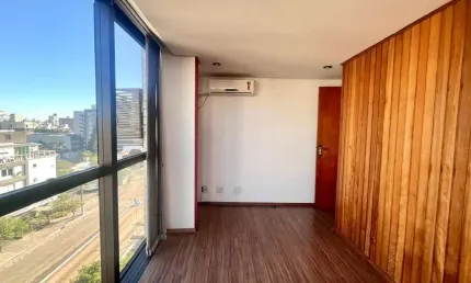 Sala comercial à venda na Avenida Érico Veríssimo, 720, Menino Deus, Porto Alegre, 29 m2 por R$ 105.000