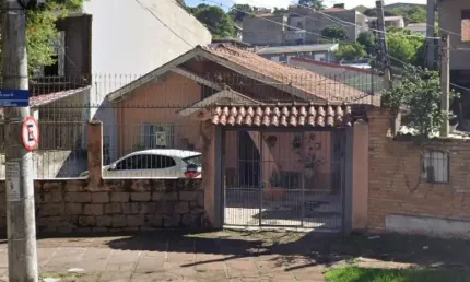 Casa com 2 quartos à venda na Rua Dom João VI, 254, Medianeira, Porto Alegre, 120 m2 por R$ 385.000