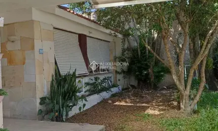 Casa com 3 quartos à venda na Travessa Alasca, 98, Jardim Lindóia, Porto Alegre, 214 m2 por R$ 890.000
