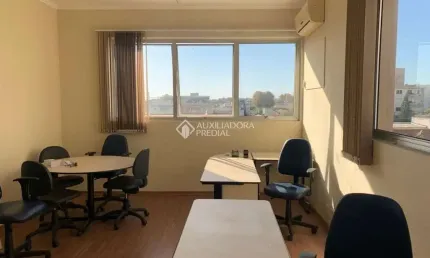 Sala comercial à venda na Avenida Cristóvão Colombo, 2144, Floresta, Porto Alegre, 29 m2 por R$ 136.000