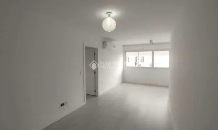 Apartamento com 3 quartos para alugar na rua monteiro lobato, 334, partenon, porto alegre, 74 m2 por r$ 3.200