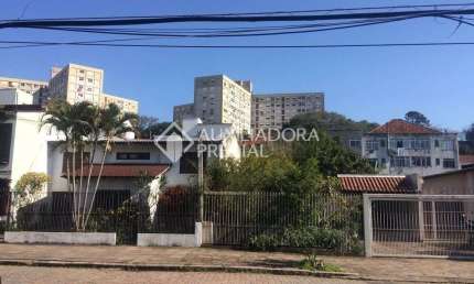 Casa em condomínio fechado com 3 quartos à venda na Rua Teixeira de Freitas, 761, Santo Antônio, Porto Alegre, 745 m2 por R$ 1.300.000