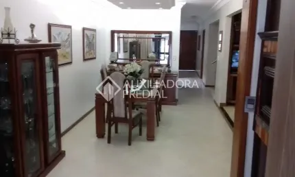 Casa em condomínio fechado com 4 quartos à venda na Rua Veríssimo Rosa, 138, Partenon, Porto Alegre, 206 m2 por R$ 1.263.500