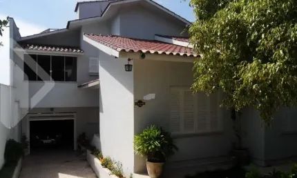 Casa em condomínio fechado com 5 quartos à venda na rua clarinda antunes da silva bueno, 100, agronomia, porto alegre, 400 m2 por r$ 490.000