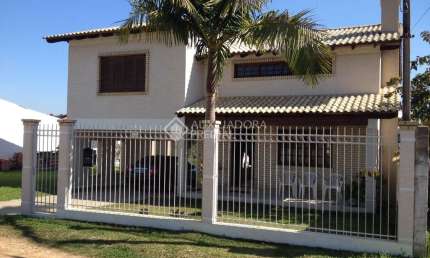 Casa em condomínio fechado com 2 quartos à venda na BERTOLIN, 50, Centro, Viamão, 260 m2 por R$ 410.000
