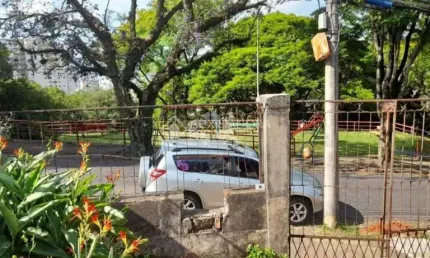 Terreno à venda na Rua Paulino Chaves, 491, Santo Antônio, Porto Alegre, 290 m2 por R$ 360.000