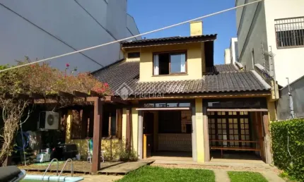 Casa com 3 quartos à venda na Rua Miguel Couto, 475, Menino Deus, Porto Alegre, 219 m2 por R$ 1.499.000
