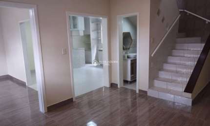 Casa com 2 quartos à venda na Rua Ernesto Zamprogna, 103, Morro Santana, Porto Alegre, 158 m2 por R$ 598.000