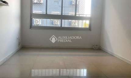 Apartamento com 3 quartos à venda na Avenida Cascais, 99, Passo das Pedras, Porto Alegre, 62 m2 por R$ 330.000