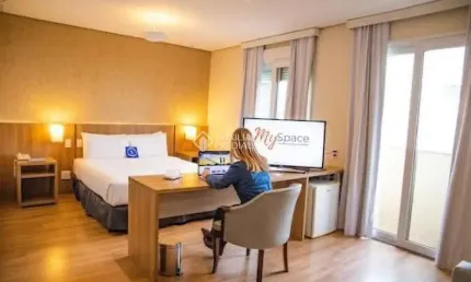 Flat com 1 quarto à venda na Avenida Borges de Medeiros, 3120, Praia de Belas, Porto Alegre, 37 m2 por R$ 299.900