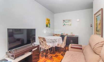 Apartamento com 3 quartos à venda na Rua Guilherme Alves, 546, Petrópolis, Porto Alegre, 68 m2 por R$ 290.000