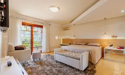 Casa com 3 quartos à venda na Rua Bélgica, 26, Marechal Rondon, Canoas, 270 m2 por R$ 2.100.000