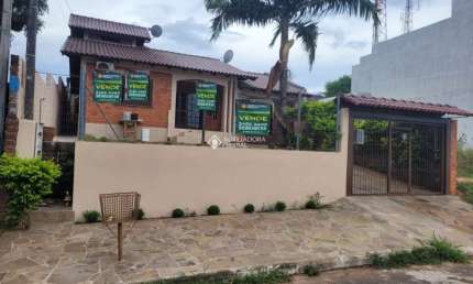 Casa com 2 quartos à venda na Rua do Cedro, 79, São José, Sapucaia do Sul, 300 m2 por R$ 584.999