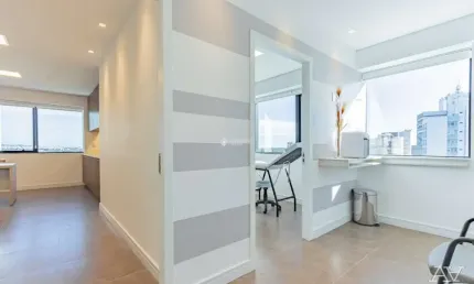Sala comercial à venda na avenida getúlio vargas, 4831, marechal rondon, canoas, 58 m2 por r$ 798.999