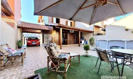 Casa com 3 quartos à venda na Avenida Dona Rosalina, 901, Igara, Canoas, 200 m2 por R$ 679.990