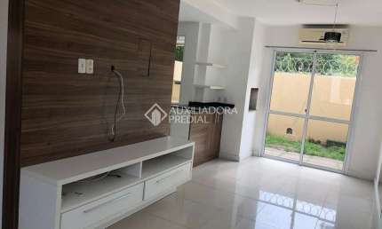 Casa em condomínio fechado com 2 quartos à venda na Rua Aurora, 1100, Marechal Rondon, Canoas, 109 m2 por R$ 570.000