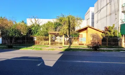 Casa com 2 quartos à venda na Rua Pelotas, 484, Centro, Esteio, 290 m2 por R$ 688.999