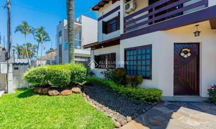 Casa com 4 quartos à venda na Almirante Tamandaré, 378, Niterói, Canoas, 210 m2 por R$ 1.060.000