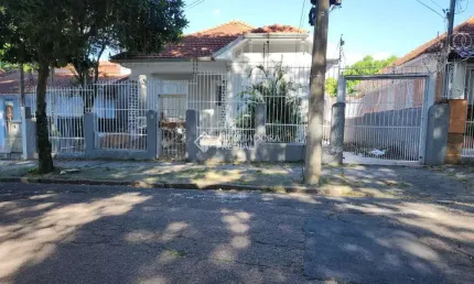 Casa com 4 quartos à venda na Rua Tobias Barreto, 170, Partenon, Porto Alegre, 200 m2 por R$ 800.000