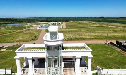 Terreno em condomínio fechado à venda na Pedro Fernandes da Silveira, 1642, Camobi, Santa Maria, 611 m2 por R$ 450.000