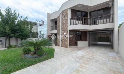 Casa com 5 quartos à venda na Rua Uruguai, 143, São José, Canoas, 243 m2 por R$ 979.999