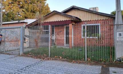 Casa com 2 quartos à venda na Rua Capiberibe, 139, Igara, Canoas, 70 m2 por R$ 479.000