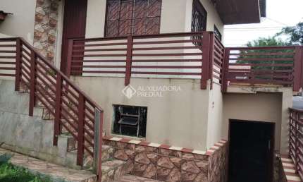 Casa com 3 quartos à venda na DARCY CRISTIANO BERNARDI, 22, Olaria, Canoas, 200 m2 por R$ 650.000