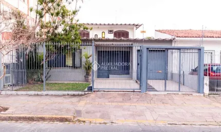Casa com 4 quartos à venda na Rua Alberto Torres, 80, Centro, Canoas, 278 m2 por R$ 1.200.000