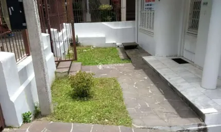 Casa em condomínio fechado com 4 quartos à venda na Rua Perpétua Teles, 46, Petrópolis, Porto Alegre, 200 m2 por R$ 1.000.000